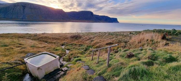 Kirkjubraut - Church Street Talknafjordur Zewnętrze zdjęcie